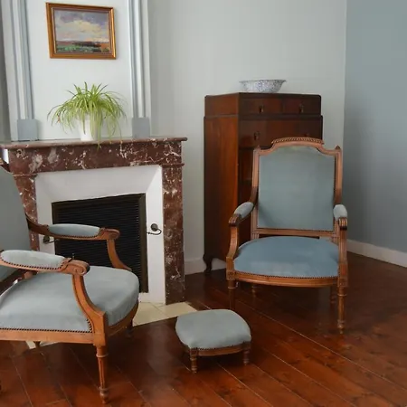 La Vieille Distillerie Bed & Breakfast Le Tâtre