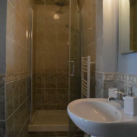La Vieille Distillerie Bed & Breakfast Le Tatre