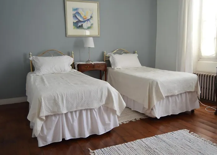 La Vieille Distillerie Bed and Breakfast Le Tâtre