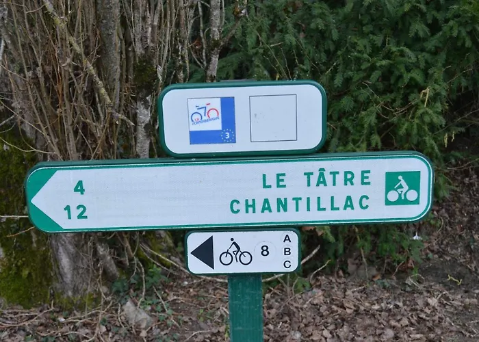 La Vieille Distillerie Bed and Breakfast Le Tâtre