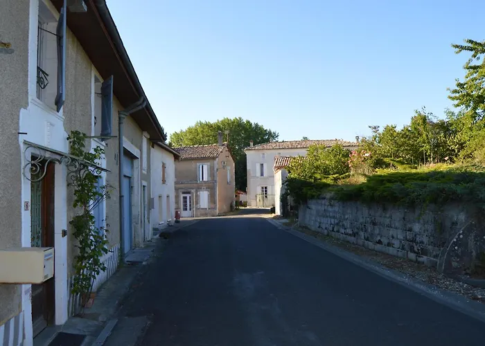 Bed and Breakfast La Vieille Distillerie 3*