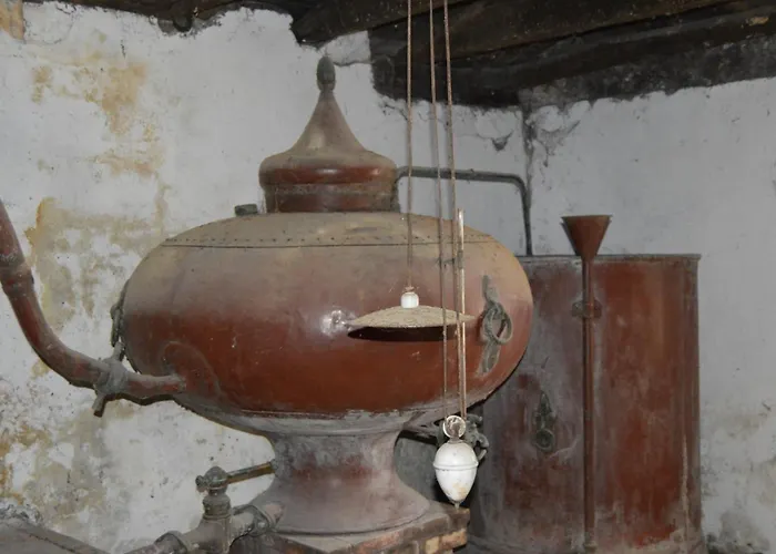 La Vieille Distillerie Bed and Breakfast 3*