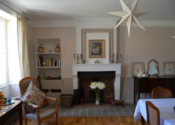 La Vieille Distillerie Bed and Breakfast Le Tâtre