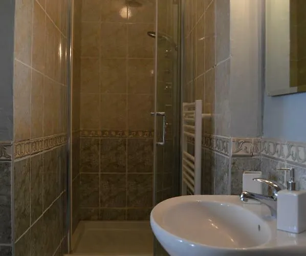 La Vieille Distillerie Bed and Breakfast Le Tâtre