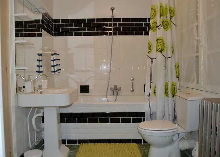 La Vieille Distillerie Bed and Breakfast